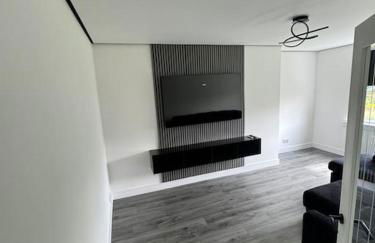 Modern 3 Bedroom Apartment - Photo 24