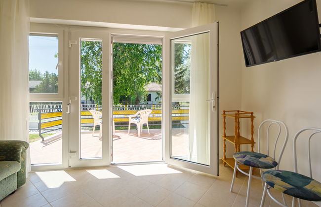 2 bedroom House in Siófok with garden and terrace - Photo 6