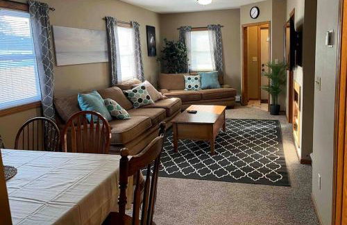 Close to Duluth! Centrally Located-Lake Superior Minutes Away! - Foto 1