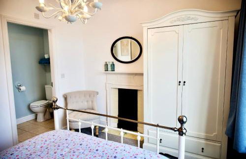 Tegfryn (Sleeps 8), 5*, Sea View, Borth y Gest - Photo 16