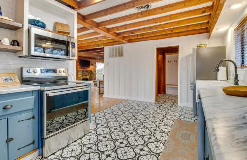 Henderson Cabin with Deck and Scenic Lake Views! - Foto 10