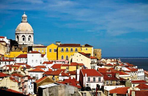 Modern Boutique Apartment in the Heart of Alfama - Foto 35