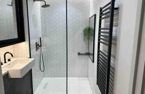 Superb 1-Bed Apartment in Hertfordshire - Foto 22