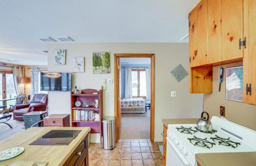 Hawley Home with Deck 4 Mi to Berkshire East Resort - Foto 9