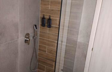 Charis Beyond the Castle - Foto 33