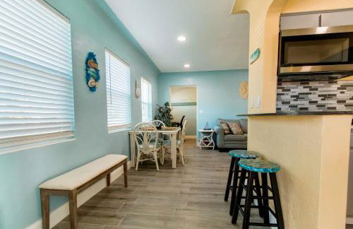 Gorgeous Beach Condo - Photo 3