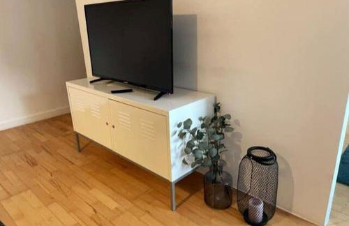 Cozy Studio Guesthouse next to city center & fair - Foto 4