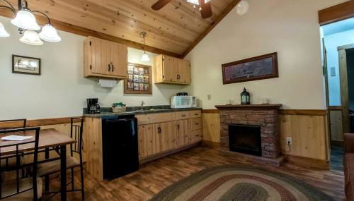Cabin in the woods w/ WIFI close to Monongahela National Forest - Foto 2