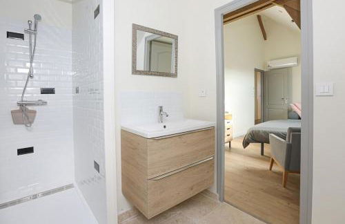 Le Verger Des Pierres Blanches,11 chambres,11 wc, 8 sdbs,pool chauffée 11 m 35p - Foto 50
