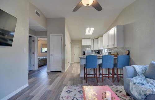 Ideally Located Palm Harbor Condo Walk Downtown! - Foto 7