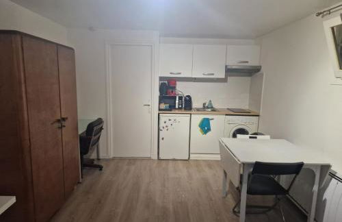 Studio à Orsay à 5 min du RER B Le Guichet - Foto 11