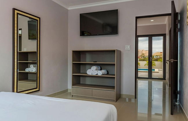 NEW 6BR Villa w Pool Across Street Palmbeach - Foto 8