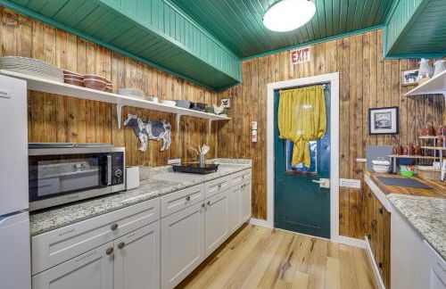 Charming Converted Railcar Studio in Joplin! - Foto 12