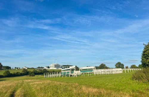 Cozy Maisonette in Langley Vale - Photo 28