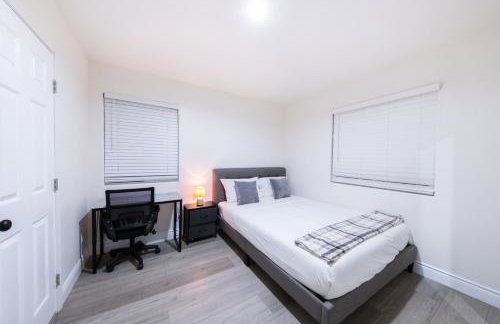Modern Private Room in Shared Home -Walk to USC - Photo 15