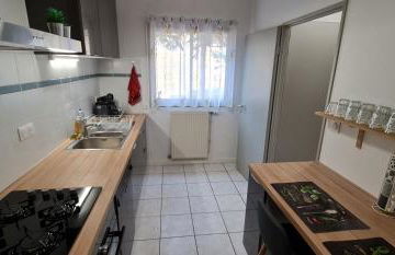 T2 55m² tout confort avec jardin. Cuisine et équipements neufs. Wifi TV parking - Photo 22