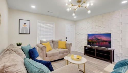 Chic home with king bed in Raleigh - Foto 1