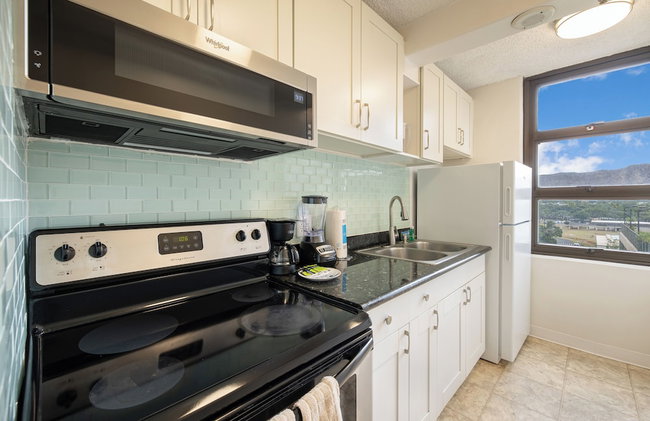 Mountain View Condo with King or Queen Bed and Parking - Photo 87