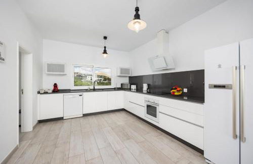 The View in T as With 4 Bedrooms and 4 Bathrooms - Foto 33