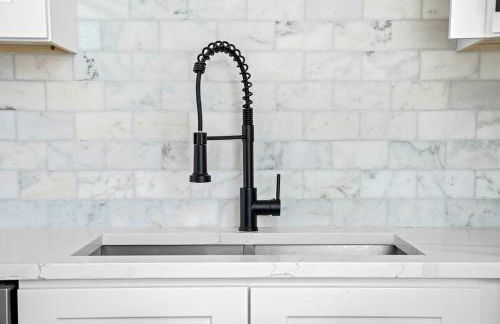 Mins to Beach Recently remodeled Putting Green - Foto 13