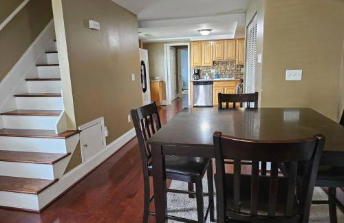 Two Story Queen Primary - Foto 28