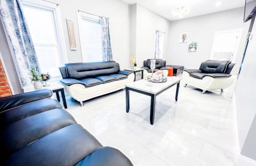 Perfect 6BR Stay Near Niagara Falls & Attractions - Foto 8