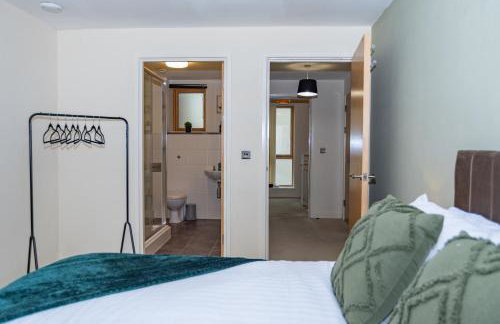 2-Bed Duplex Apartment | Sleeps 6 | Ideal for Contractors, NHS & Tourism Guests - Foto 23