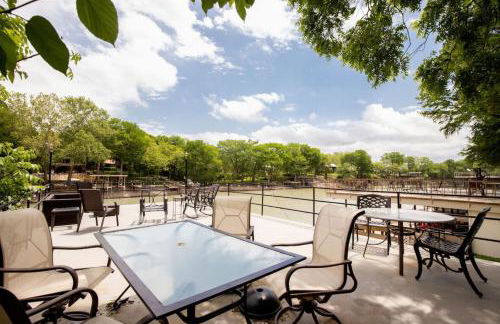 5BR 3.5BA Waterfront Boat, Dock and Kayaks, Lake McQueeney by Austin Vacay - Foto 47