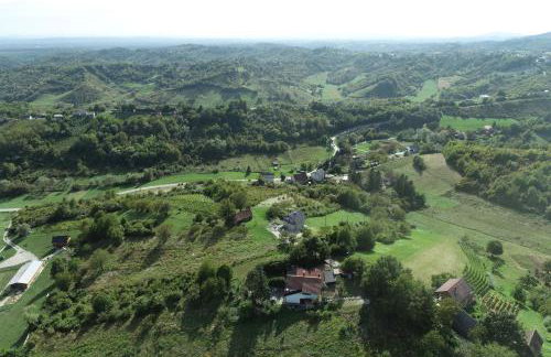 Deja View - Photo 49