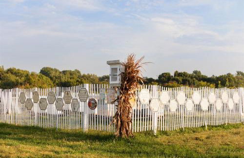 Historic Farm Cottage on 800-Acre Orchard - Foto 36
