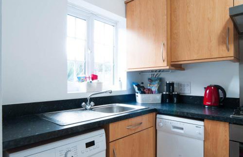 The Dakota - next to East Midlands Airport - Photo 5