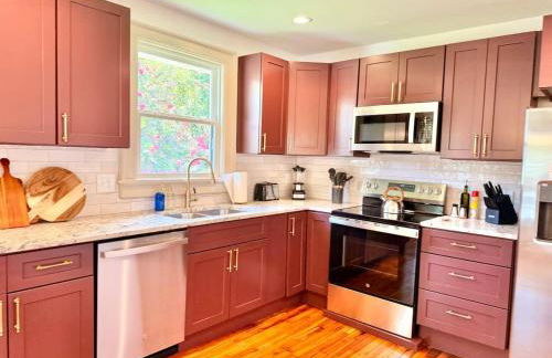 Charming Downtown Family Home with Fenced Yard - Foto 36