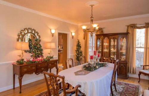 Elegant Lodge Rental with Lovely Countryside Views near Charlottesville, Virginia - Foto 48