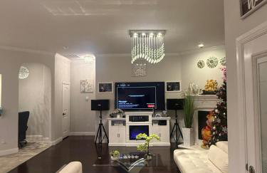 Modern Family Fun Home near AT&T Stadium, Rangers,6Flags, Epic Water Park - Foto 25