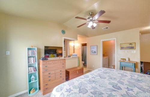 Bay View, Pool Access Romantic Galveston Retreat! - Foto 16