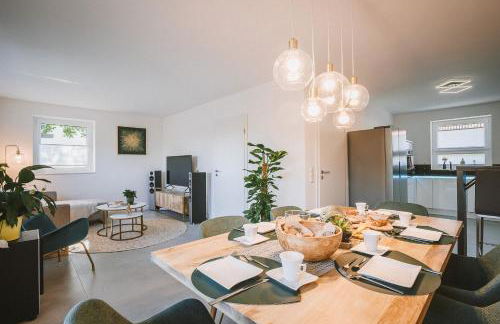 Modernes Neubau-Haus Lübeck - Garten, Terrasse, Parkplatz - Foto 18