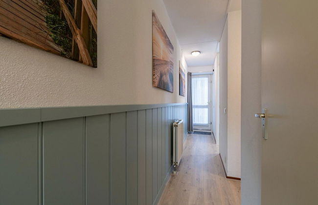 An Apartment That is Attractively Furnished - Foto 4