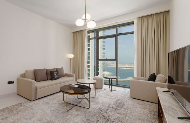 Maison Privee - Upscale Apt w/ Partial Dubai Marina & Palm Views - Photo 6