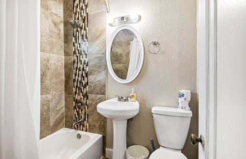 Large Top Floor Lookout (Pet-friendly) King 1 Bed - Foto 17