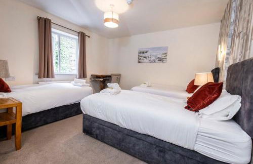 New Hobbit, stunning views, sleeps 42, Bar, Hot Tub - Foto 5