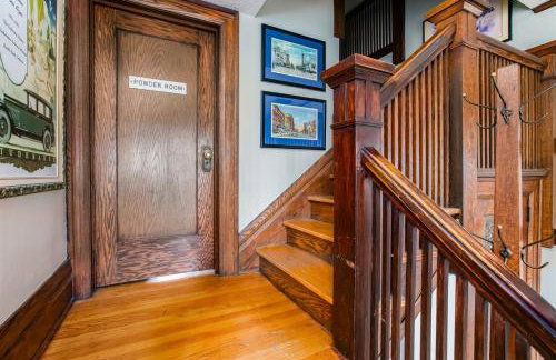 Spacious 4-Bedroom Home 1 Mi to ND Stadium! - Photo 8