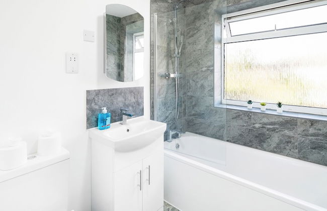 Brabon Road House By REDWOOD STAYS - Photo 16