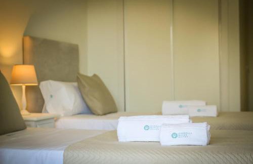 MARBELLA BANUS SUITES - Banús Playa Rocío - 3BR - 3BA - Direct Beach & Sea Access Complex - Outdoor Terrace w Garden Views - Pool - 3 Min Walk to Puerto Banús & Corte Ing Luxury Shopping - Ideal for Families - Foto 57