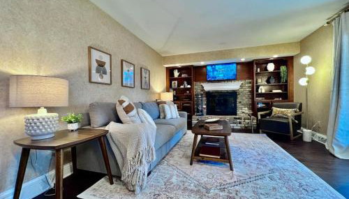 All the Vibes Poolside in Trenton - Foto 2