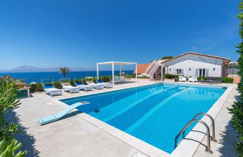 Splendida Villa con vista mozzafiato e piscina - Foto 30