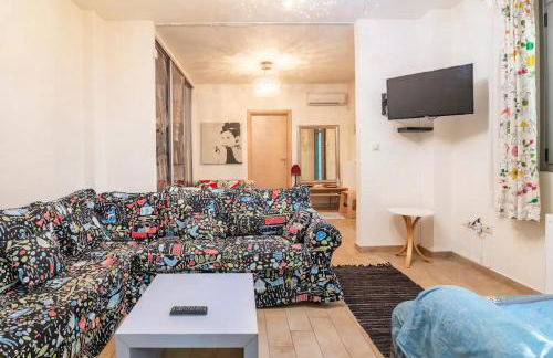 Pop Art Home - Experience Local Vibes - Photo 12