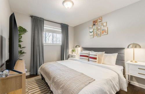 Apartment Kansas City 15mins to KCI with a KING bed and work desk - Foto 1