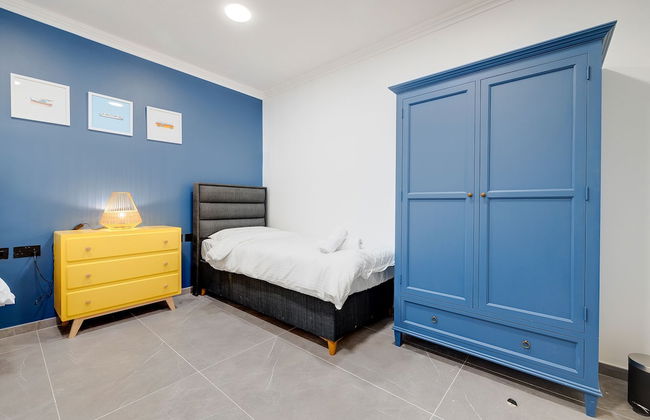 Art Deco Apartment in Central Sliema - Photo 4