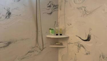 Manchester Manor at Kingston East - Foto 4