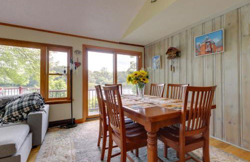 Lakefront Connecticut Retreat Near UConn - Foto 8